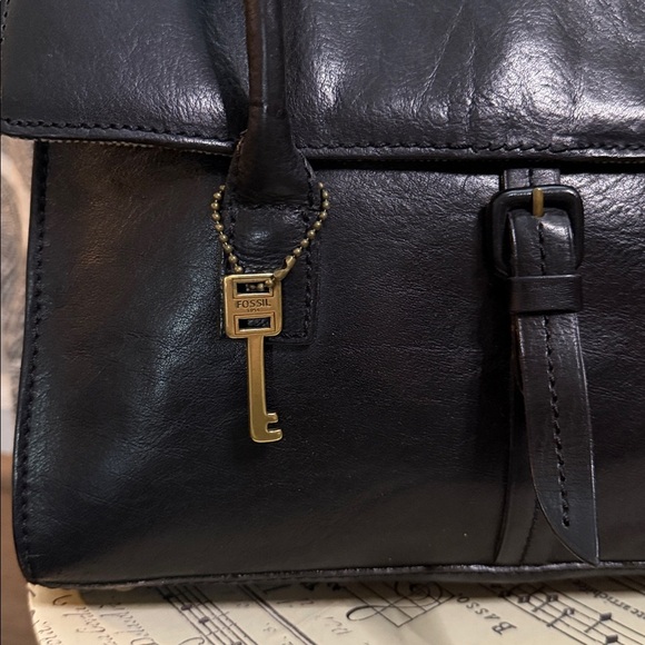 Fossil Black Leather Shoulder Bag/ Tote - Picture 2 of 13